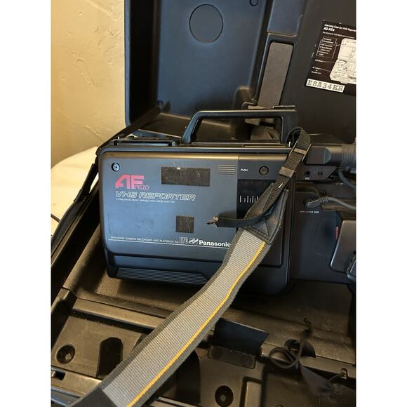 Panasonic AF Piezo VHS Video Recorder Reporter Movie Camera AG-160 Case EXTRAs - Picture 10 of 16